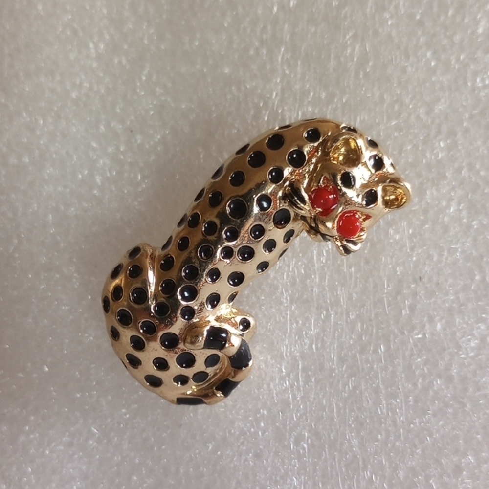 VINTAGE PANTHER JAGUAR PIN OR SLIDER PENDANT GOLD BLACK ENAMEL